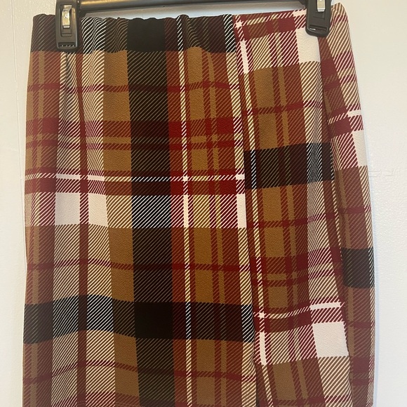 Fashion Nova Dresses & Skirts - Plaid Women's Skirt - Brown, Red, Black